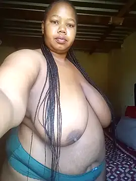 Curvycandy95 online show from November 5, 2025, 4:45 am