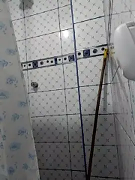 Snapshot of Exotic19cm chatting on December 3, 2025, 11:03 pm Exotic19cm online show from December 3, 2025, 11:03 pm