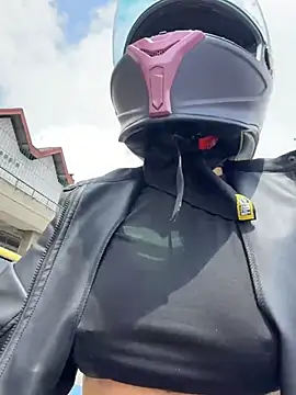 AlannaEvons online show from February 20, 2026, 4:51 pm