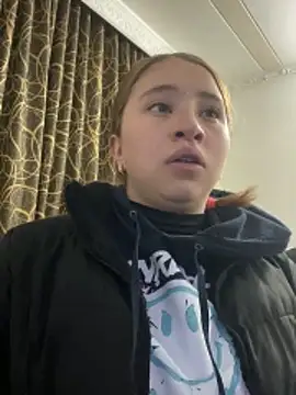 Snapshot of mia_skys chatting on February 23, 2026, 10:23 am mia skys online show from February 23, 2026, 10:23 am