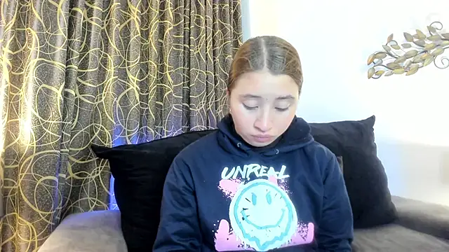 Snapshot of mia_skys chatting on February 26, 2026, 11:20 am mia skys online show from February 26, 2026, 11:20 am