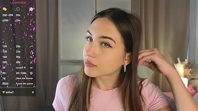 Snapshot of Moonlight1Sonata1 chatting on September 18, 2025, 9:11 am Moonlight1Sonata1 online show from September 18, 2025, 9:11 am