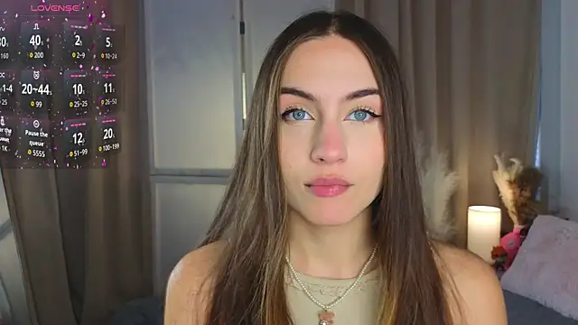 Snapshot of Moonlight1Sonata1 chatting on October 13, 2025, 9:09 am Moonlight1Sonata1 online show from October 13, 2025, 9:09 am