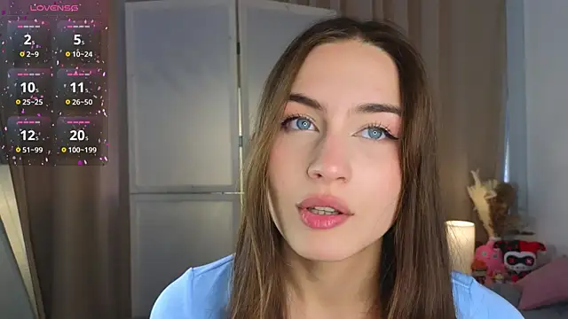 Snapshot of Moonlight1Sonata1 chatting on October 18, 2025, 9:10 am Moonlight1Sonata1 online show from October 18, 2025, 9:10 am