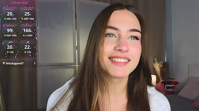 Snapshot of Moonlight1Sonata1 chatting on October 19, 2025, 9:10 am Moonlight1Sonata1 online show from October 19, 2025, 9:10 am