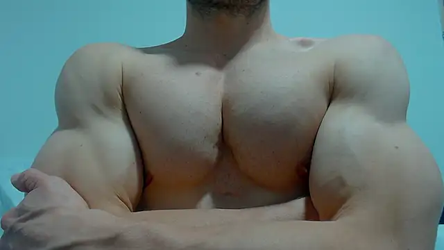 Snapshot of Rocky_Muscle chatting on May 11, 2026, 4:18 am Rocky Muscle online show from May 11, 2026, 4:18 am