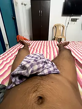 Snapshot of usermood2000 chatting on November 5, 2025, 6:57 am usermood2000 online show from November 5, 2025, 6:57 am