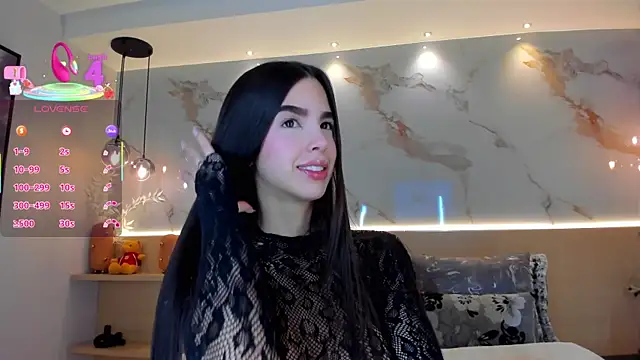 SolAvelar online show from March 3, 2026, 1:23 am