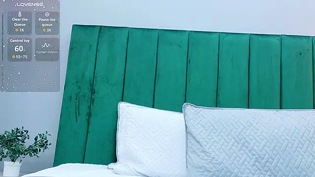 Snapshot of Ashley_Evans22 chatting on December 22, 2025, 9:12 pm Ashley Evans22 online show from December 22, 2025, 9:12 pm