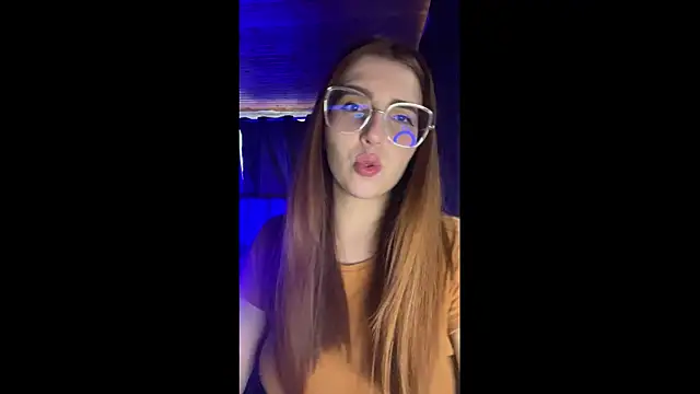 Snapshot of CoraVibes chatting on October 23, 2025, 12:04 pm CoraVibes online show from October 23, 2025, 12:04 pm