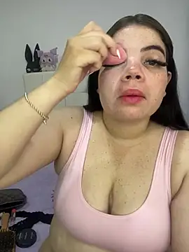 Snapshot of Kuromy_x chatting on May 4, 2026, 6:37 pm Kuromy x online show from May 4, 2026, 6:37 pm