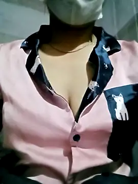 Snapshot of lomi-79 chatting on September 11, 2025, 1:39 am lomi-79 online show from September 11, 2025, 1:39 am