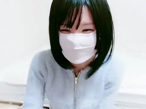 maika chan online show from November 23, 2025, 4:56 am