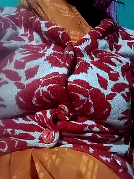 Radha8080 online show from November 16, 2025, 3:50 pm