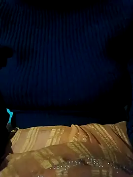 Radha8080 online show from December 4, 2025, 12:31 am