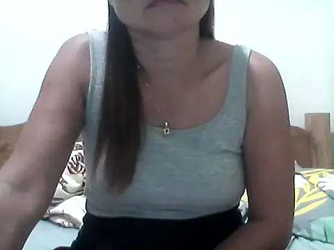 nathalie0045 online show from March 6, 2026, 8:16 pm