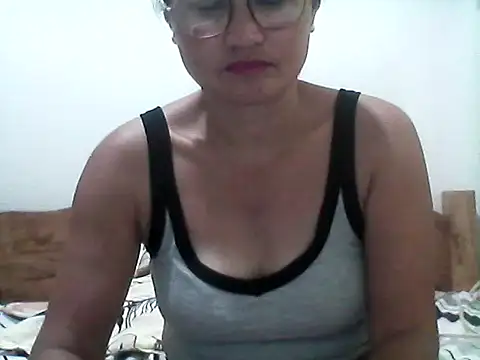 Snapshot of nathalie0045 chatting on June 4, 2026, 10:49 pm nathalie0045 online show from June 4, 2026, 10:49 pm