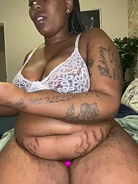 Snapshot of fatpussydallx chatting on April 22, 2026, 5:14 pm fatpussydallx online show from April 22, 2026, 5:14 pm