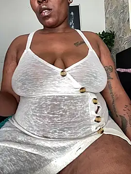 Snapshot of fatpussydallx chatting on May 16, 2026, 8:33 am fatpussydallx online show from May 16, 2026, 8:33 am