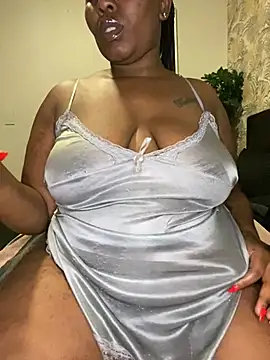 Snapshot of fatpussydallx chatting on May 21, 2026, 6:48 pm fatpussydallx online show from May 21, 2026, 6:48 pm