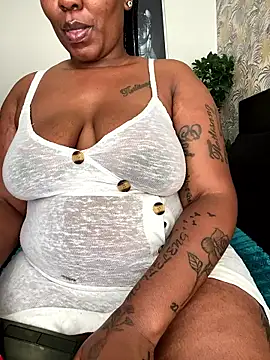 Snapshot of fatpussydallx chatting on May 29, 2026, 6:44 am fatpussydallx online show from May 29, 2026, 6:44 am