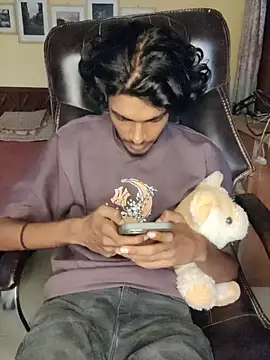 thecatfish online show from October 28, 2025, 4:49 am