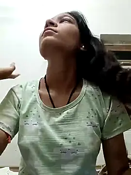Hotty-sofiya online show from October 28, 2025, 1:31 am
