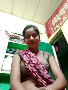 Snapshot of Seema_guptaji chatting on July 4, 2026, 8:04 pm Seema guptaji online show from July 4, 2026, 8:04 pm