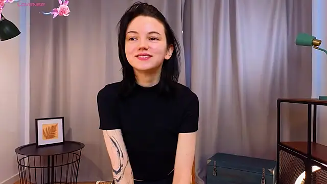 PamilaGrassle online show from September 22, 2025, 4:03 am