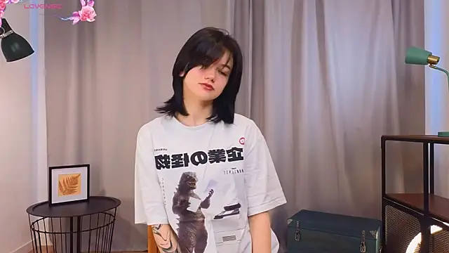 PamilaGrassle online show from September 27, 2025, 4:06 am