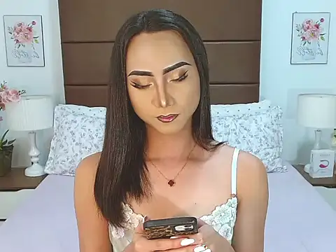 Snapshot of BlaireWilzon chatting on April 15, 2026, 8:32 am BlaireWilzon online show from April 15, 2026, 8:32 am