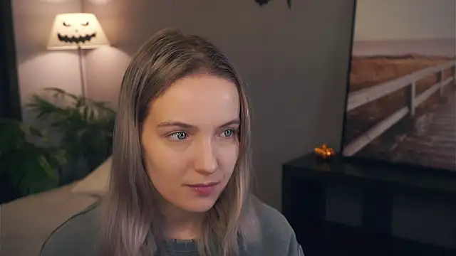 Snapshot of HongTomczak chatting on November 13, 2025, 7:18 am HongTomczak online show from November 13, 2025, 7:18 am