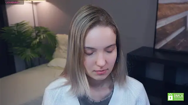 Snapshot of HongTomczak chatting on November 28, 2025, 8:28 am HongTomczak online show from November 28, 2025, 8:28 am