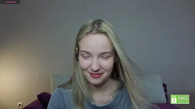 HongTomczak online show from July 7, 2026, 7:45 am