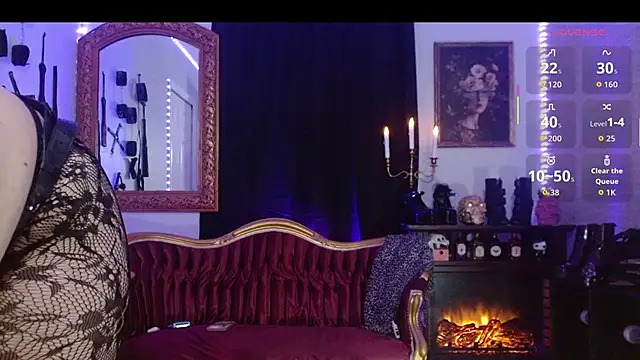 Snapshot of miss_strapon chatting on November 26, 2025, 10:44 pm miss strapon online show from November 26, 2025, 10:44 pm