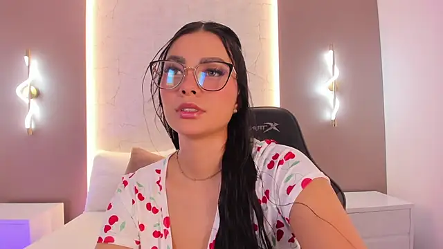 emily tolson online show from February 18, 2026, 7:43 pm