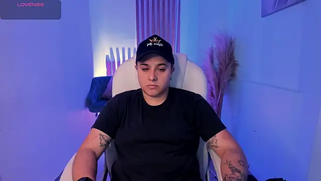 Snapshot of IanGilbert chatting on January 16, 2026, 8:57 pm IanGilbert online show from January 16, 2026, 8:57 pm