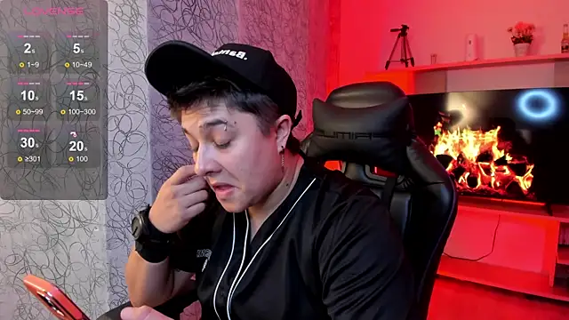 Snapshot of IanGilbert chatting on February 17, 2026, 9:54 pm IanGilbert online show from February 17, 2026, 9:54 pm