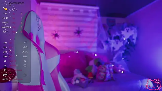  chloe moons  online show from October 10, 2025, 11:26 pm