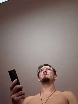 Snapshot of AndrewAndrew997 chatting on November 2, 2025, 7:33 am AndrewAndrew997 online show from November 2, 2025, 7:33 am