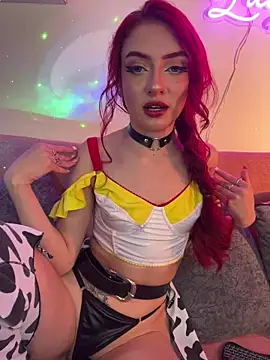 LucyGray online show from November 18, 2025, 4:39 am