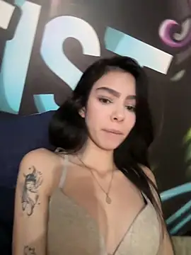 valentinagomez17 online show from June 7, 2026, 5:00 am
