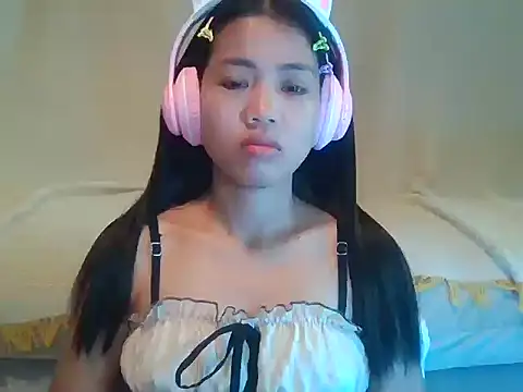 Snapshot of AnnewithanE chatting on September 23, 2025, 2:58 am AnnewithanE online show from September 23, 2025, 2:58 am