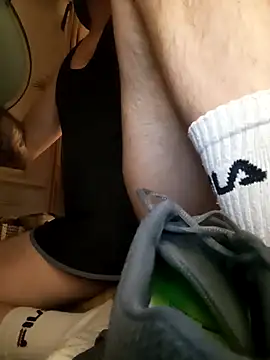 Snapshot of branletteur chatting on November 8, 2025, 5:45 pm branletteur online show from November 8, 2025, 5:45 pm