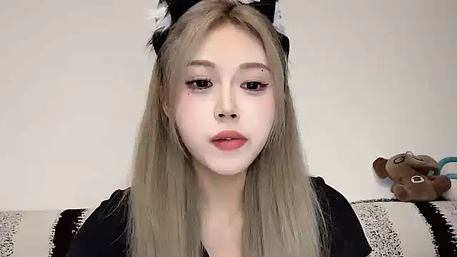 XingKongCOCO-107 online show from October 5, 2025, 11:30 am