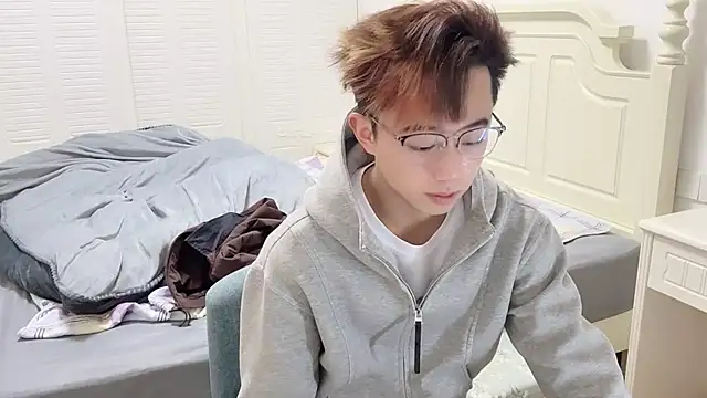 STxuguanhan online show from November 26, 2025, 9:10 am