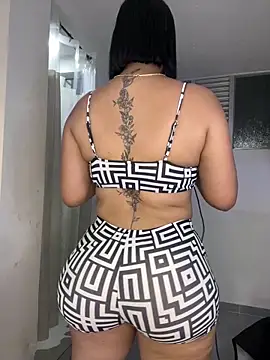 Islarose0 0 online show from October 26, 2025, 2:28 am