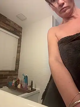 Snapshot of 69sexylife chatting on November 24, 2025, 9:03 pm 69sexylife online show from November 24, 2025, 9:03 pm