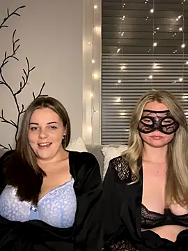 Snapshot of ItsLxsa chatting on September 19, 2025, 10:54 pm ItsLxsa online show from September 19, 2025, 10:54 pm