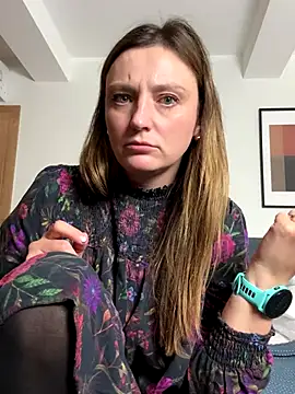 Velvetwitch87 online show from October 9, 2025, 7:23 pm